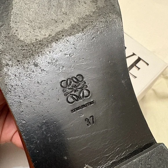 Loewe Anagram Flip Sandal - 37 - good condition with worn soles - Picture 4 of 6